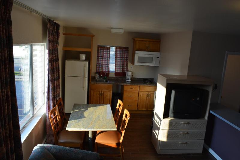 Large Two-Bedroom Apartment image 3