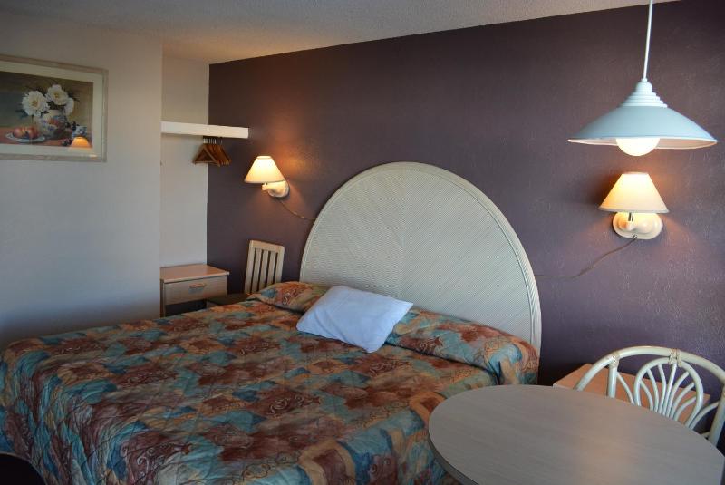 King Room image 3