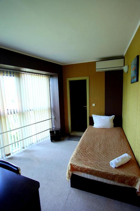 Single Room image 2