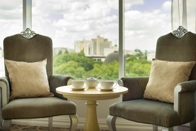 Executive Suite image 4