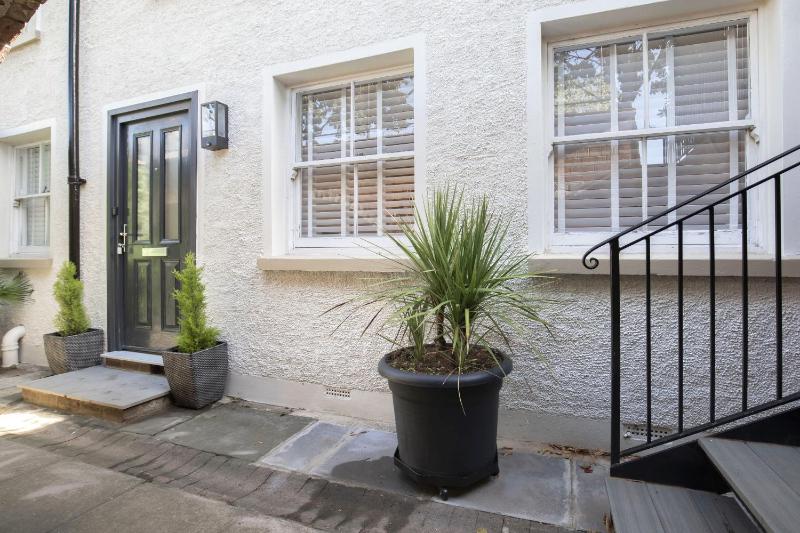 Charming Two Bedroom Apartment in Fairview - image 21