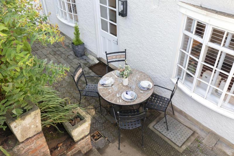 Charming Two Bedroom Apartment in Fairview - image 23