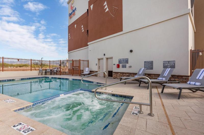 Comfort Suites Scottsdale Talking Stick Entertainment District - image 6