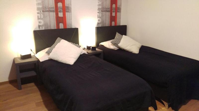 Double or Twin Room with Shared Bathroom image 1