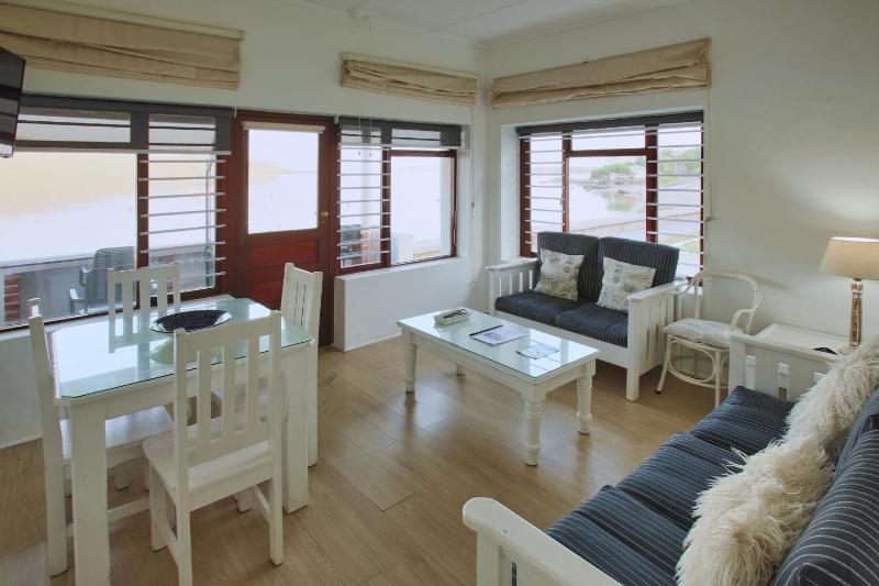 Sea Cottage Langebaan 4-sleeper - image 14