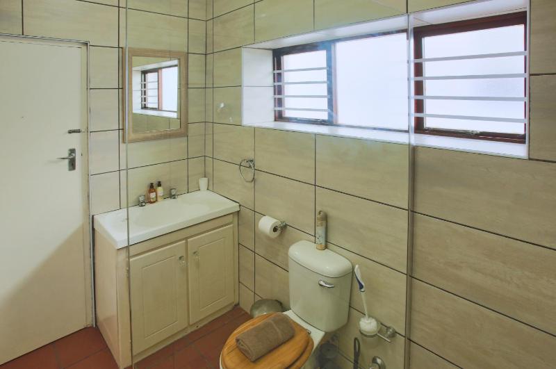 Sea Cottage Langebaan 4-sleeper - image 15