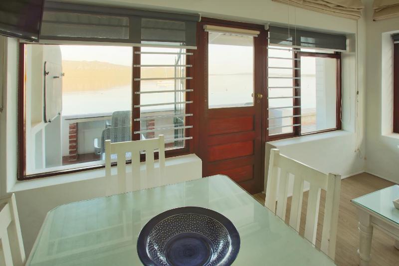 Sea Cottage Langebaan 4-sleeper - image 13