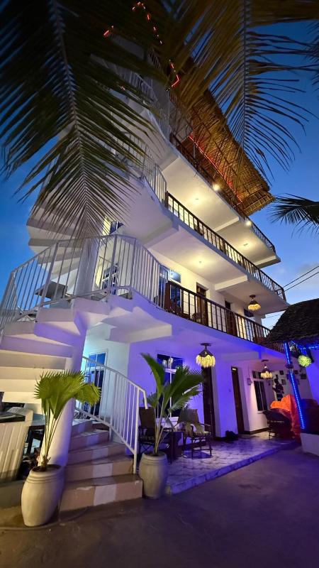 Zanz Bay Hotel - image 1