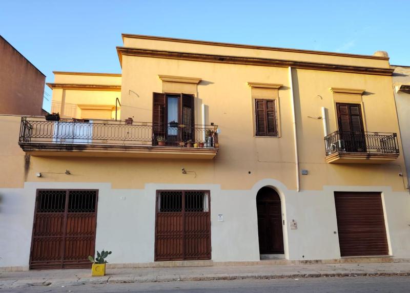 LT La Rosa - image 27