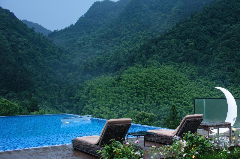 Pandora's Hilltop House Resort - image 2