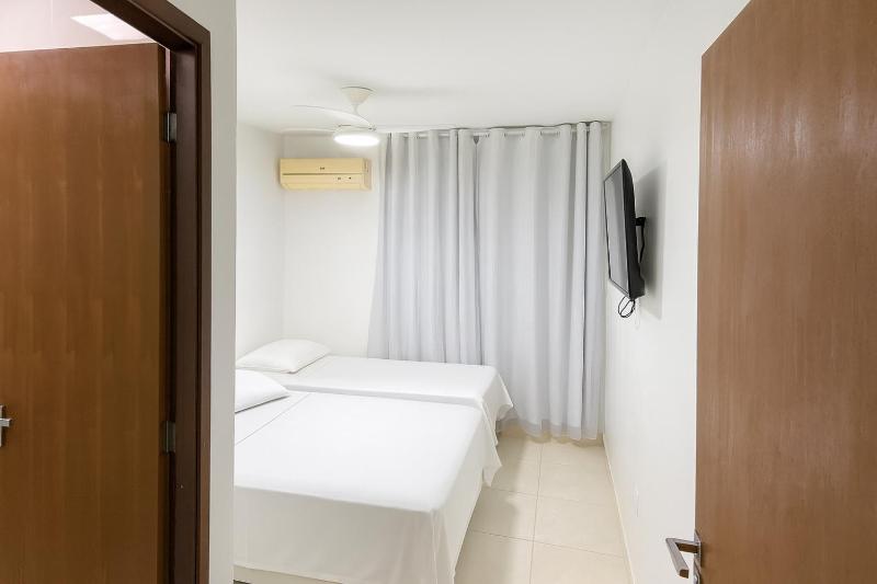 Apartamento 3 Quartos Beira-Mar no Farol da Barra - 10 segundos da Praia - image 4