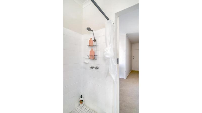Quaint 1BD on the doorstep of Manly Beach - image 8