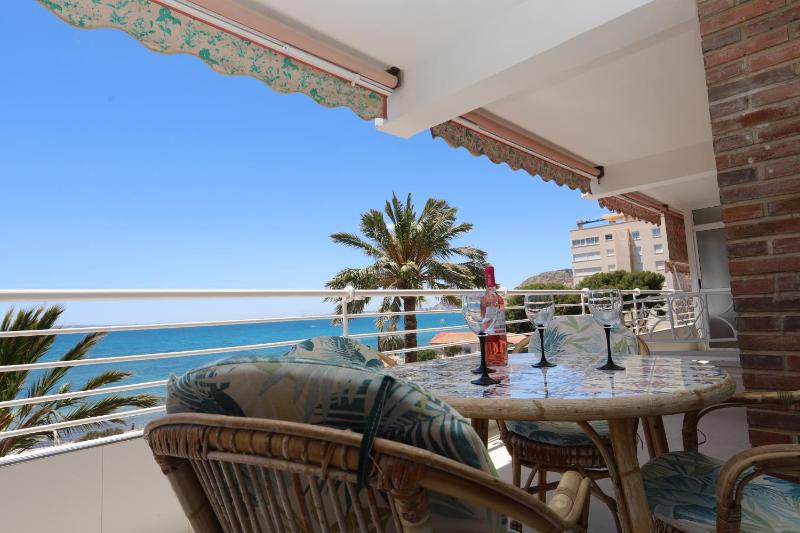 Apartamento frente al mar con terraza Alicante By Turihome - image 16