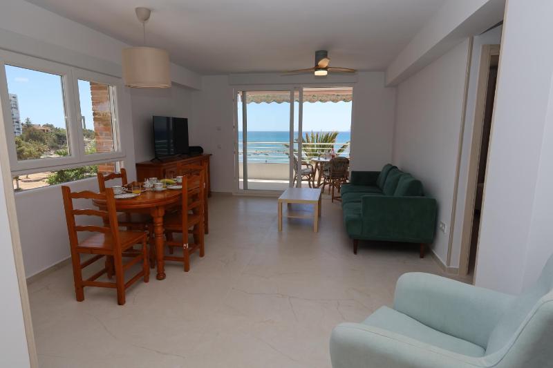 Apartamento frente al mar con terraza Alicante By Turihome - image 26