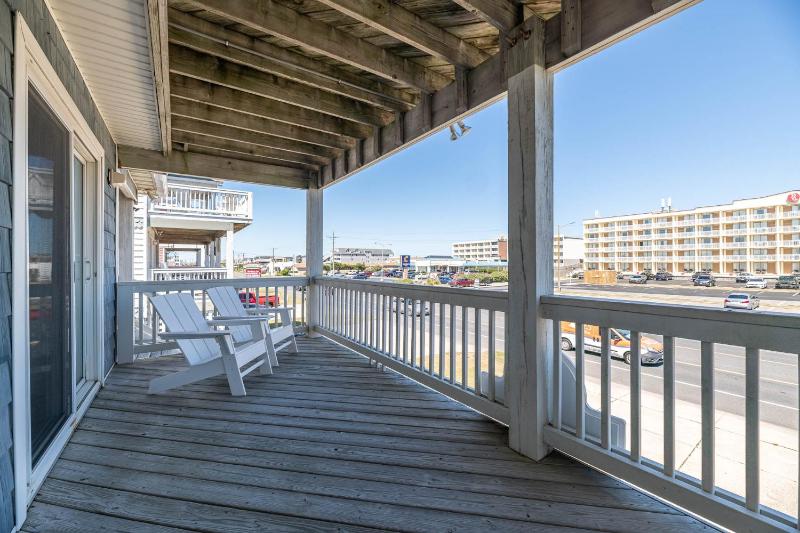 Lollygaggers - KDH MP 9.5 170 Yds to Beach Elevator Pool Cabana Hot Tub Rec Room Pets OK YR Flex Stays - image 44