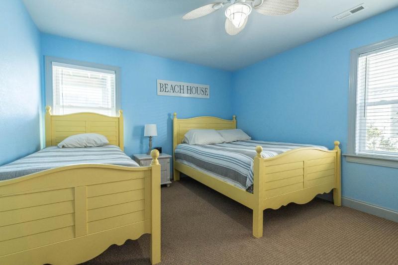 Lollygaggers - KDH MP 9.5 170 Yds to Beach Elevator Pool Cabana Hot Tub Rec Room Pets OK YR Flex Stays - image 41