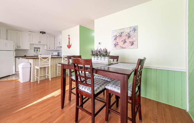 Loggerhead Landing - KDH MP 8.5 2 BR Condo Steps to the Beach Pets OK YR Flex Stays - image 12