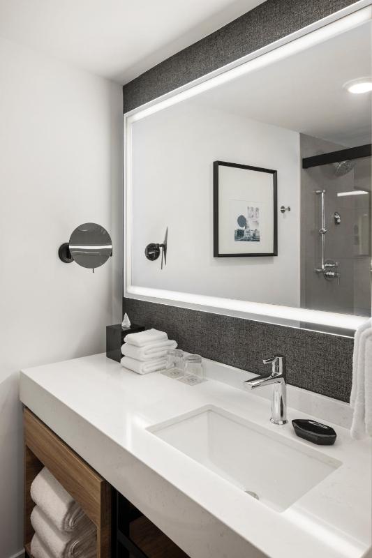 Sheraton Minneapolis Downtown Convention Center - image 31