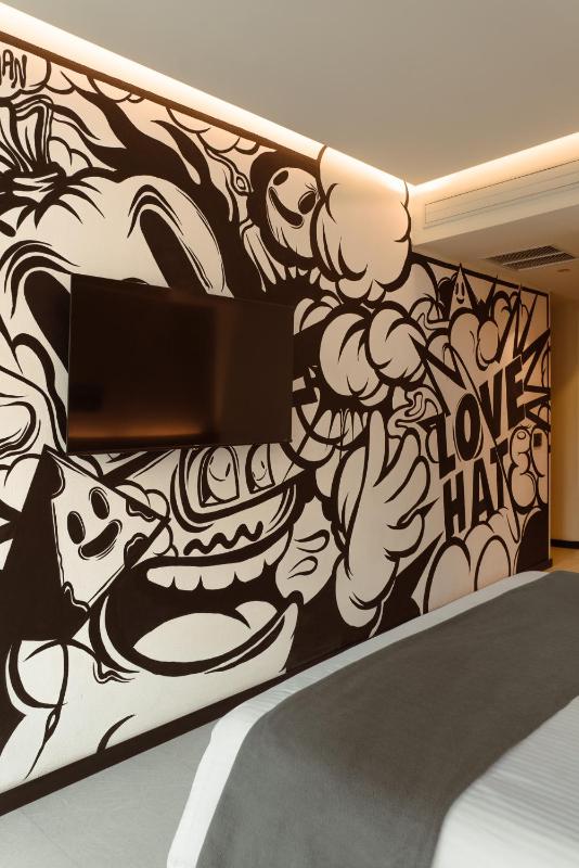 Street Art Hotel Roma - image 40