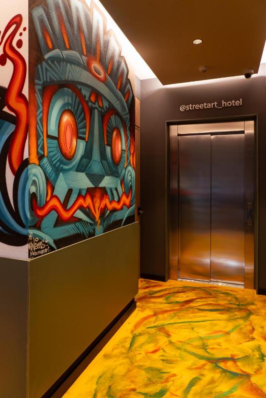 Street Art Hotel Roma - image 16
