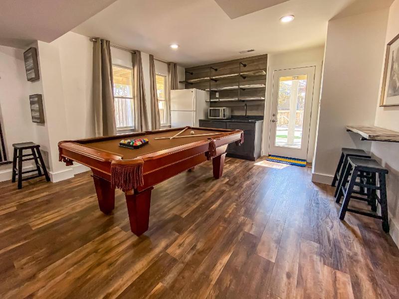 OBX-tra - Corolla Whalehead 440 Yds to Beach Pool Table Pool Hot Tub Pets OK - image 34