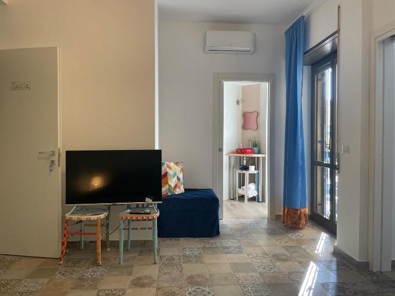 Leopardi Holiday Home a due passi dal mare - image 9