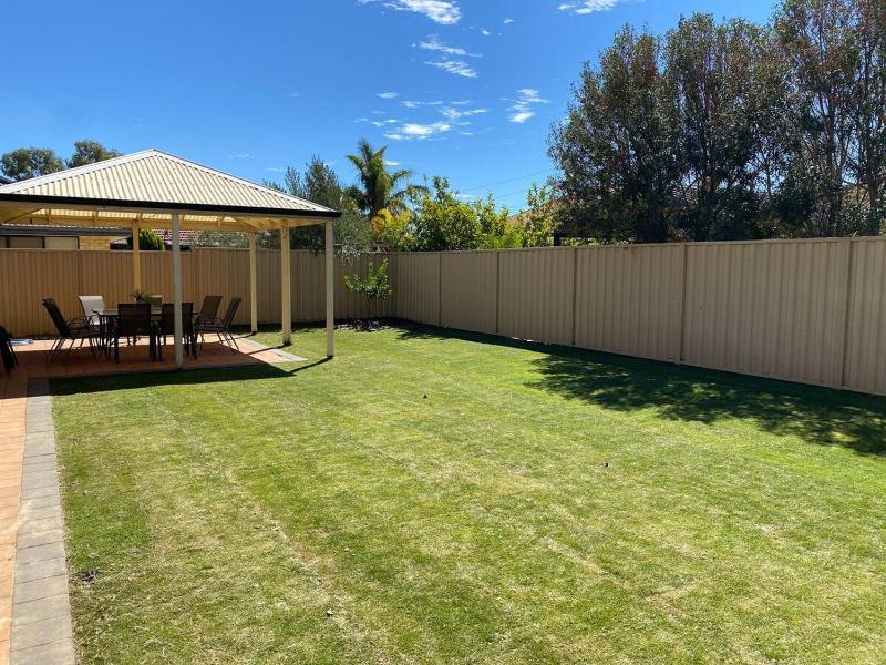 Canning Vale Charming Home - image 13