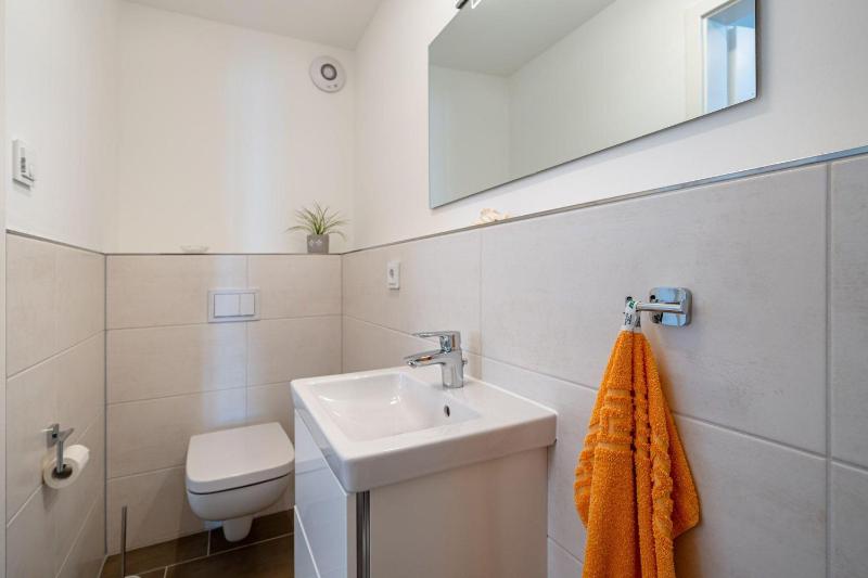 Schleivilla-Hafenblick-by-Seeblick-Ferien-ORO-Sauna-direkte-Wasserlage - image 25