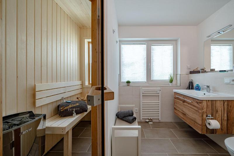Schleivilla-Hafenblick-by-Seeblick-Ferien-ORO-Sauna-direkte-Wasserlage - image 39