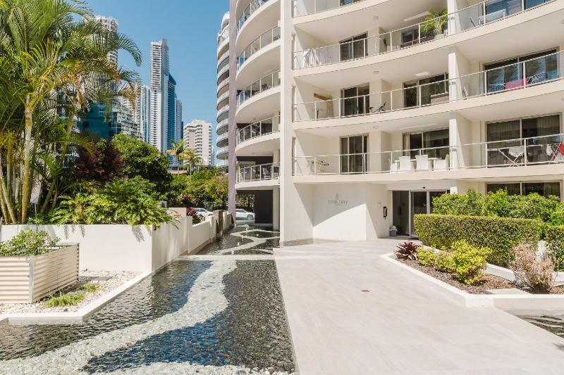 Trilogy Surfers Paradise - image 2