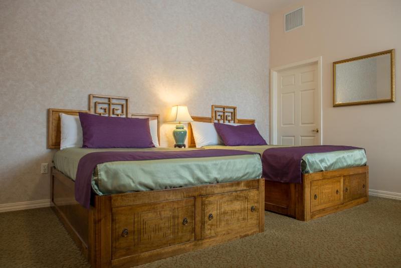 One-Bedroom Suite image 1