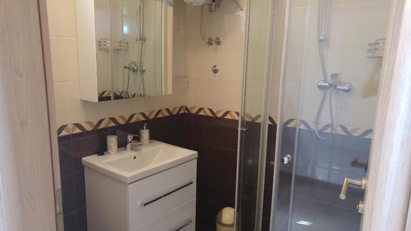 Double Room image 3