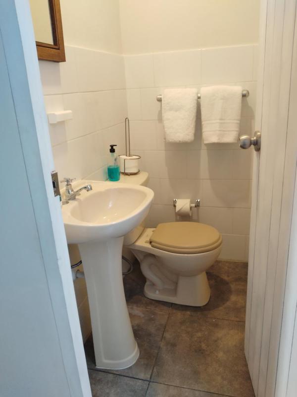 Centric private petfriendly budget apartments in Miraflores - image 12