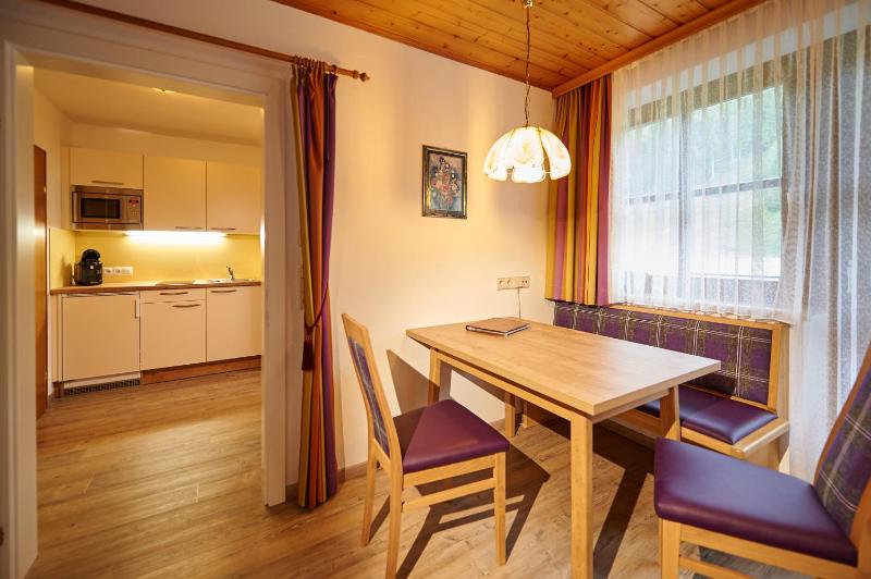 One-Bedroom Apartment image 3