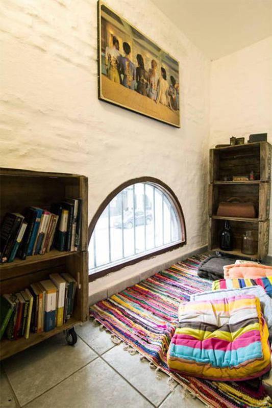 MedioMundo Hostel - image 9