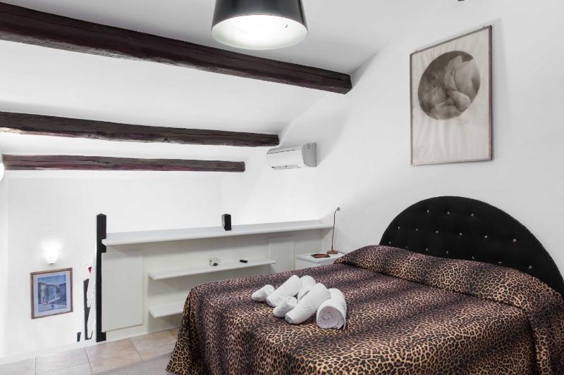 Two-Bedroom Apartment with City View image 4