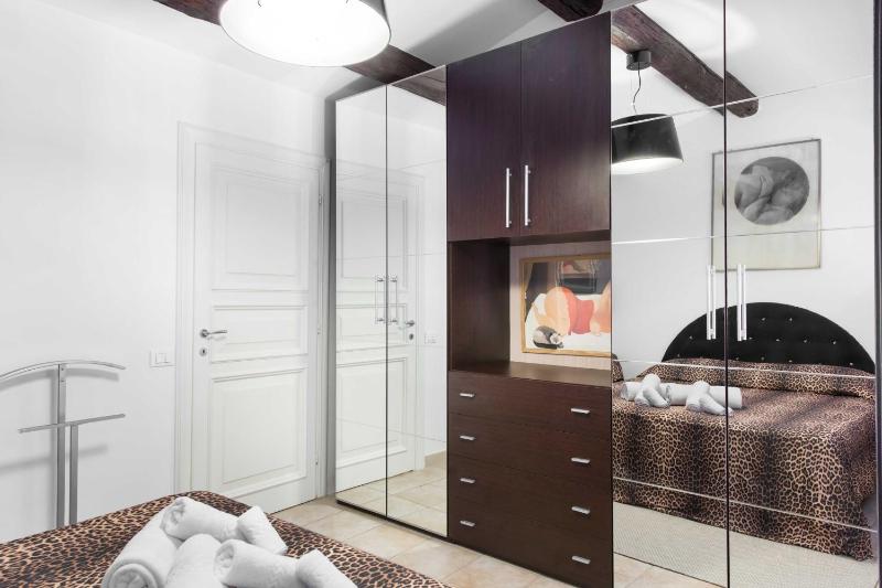 Two-Bedroom Apartment with City View image 3