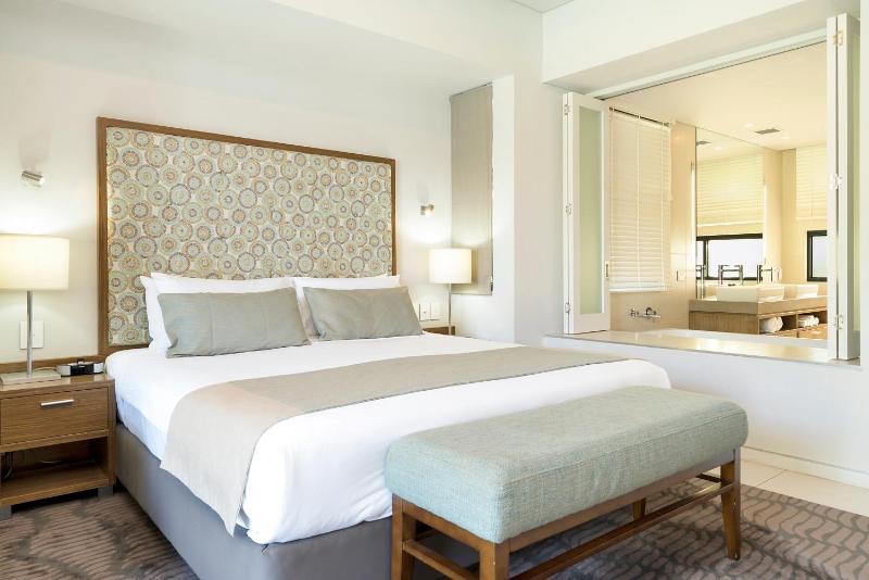 Superior King Room with Lagoon View