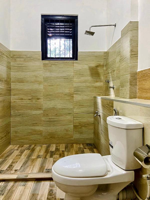 Ski Villa Modern Calm and Cozy Lakeside Villa Rooms Anuradhapura City Sri Lanka - image 7