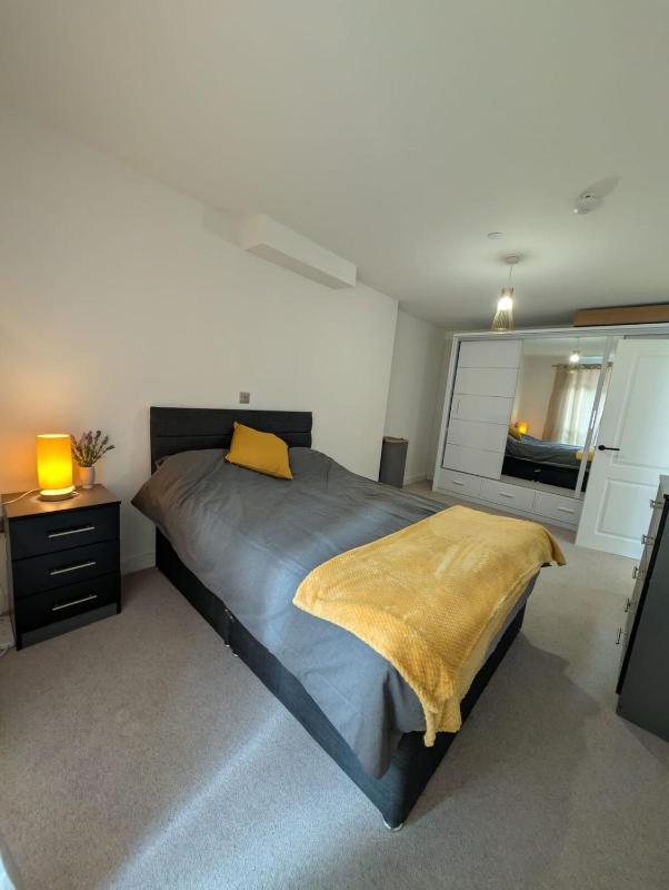 Leeds Arena Luxury Appt - image 16