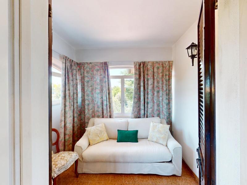 Valentine Lakeside Villa by Bookinggardalake - image 33