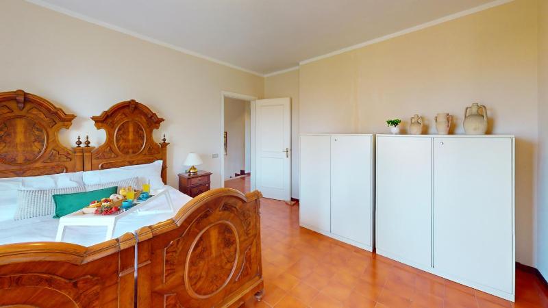 Valentine Lakeside Villa by Bookinggardalake - image 7