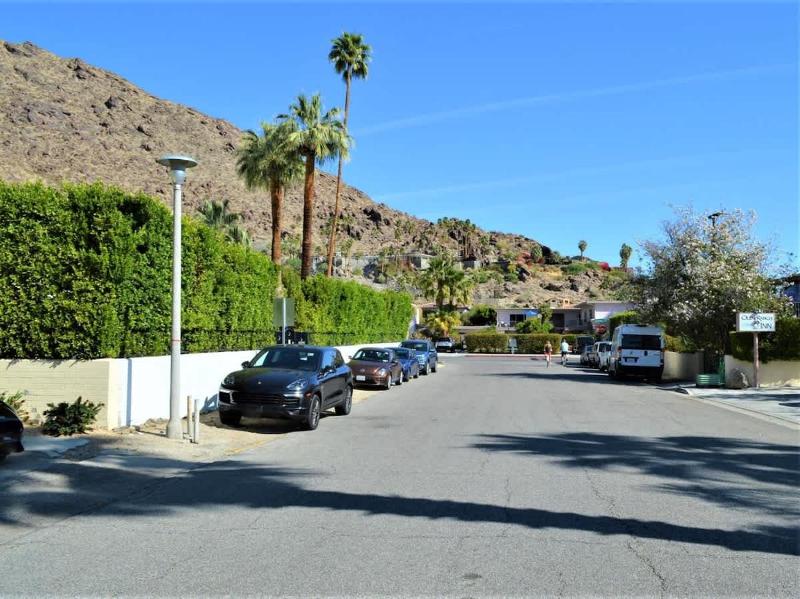 PS Downtown Condominium - image 16