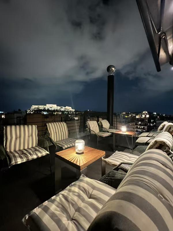 Aelis Suites in Psyrri - Rooftop Access & Acropolis View - image 2