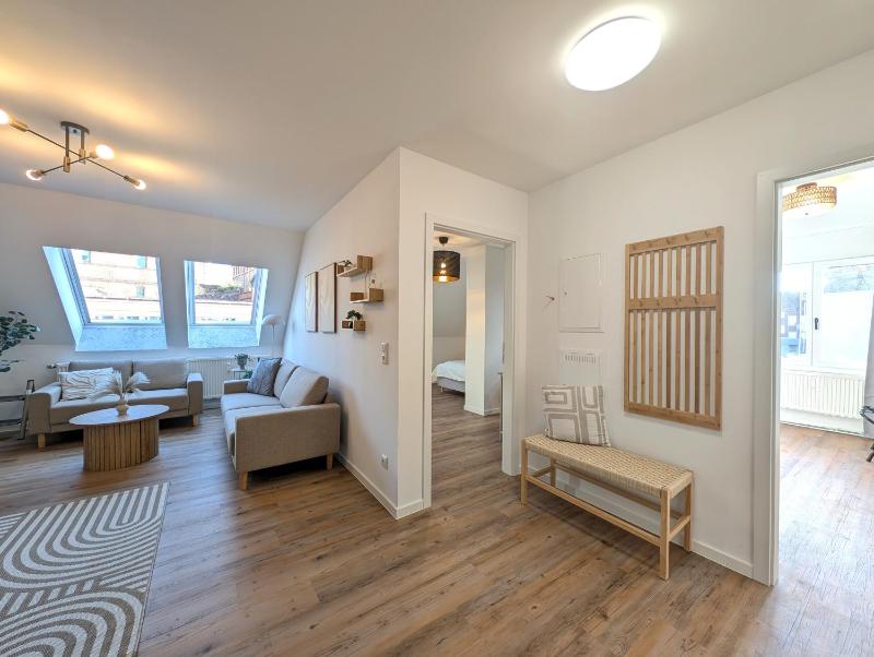 BohnApartments Schiller 7- Penthouse- WLAN- Parking- citynah - image 48