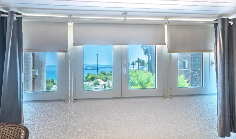 Double Room with Sea View  image 4