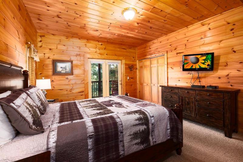 Mountain views and hot tub soaks! - Bear Tracks - image 36