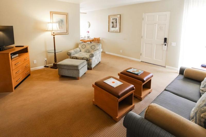 Desert Vacation Villas 2BR Apartment with Resort Access - image 6