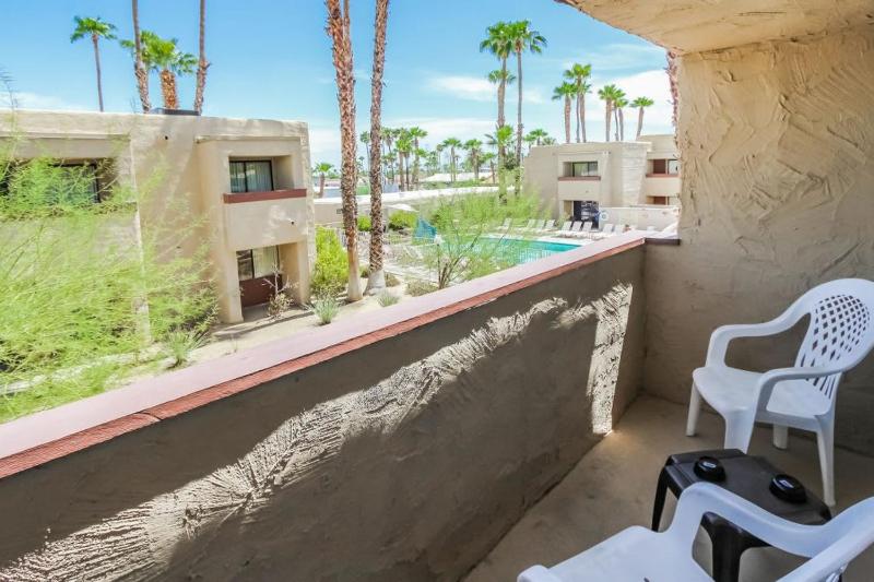 Desert Vacation Villas 2BR Apartment with Resort Access - image 13
