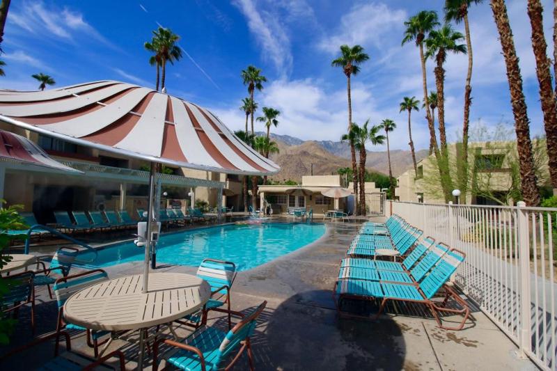 Desert Vacation Villas 2BR Apartment with Resort Access - image 14